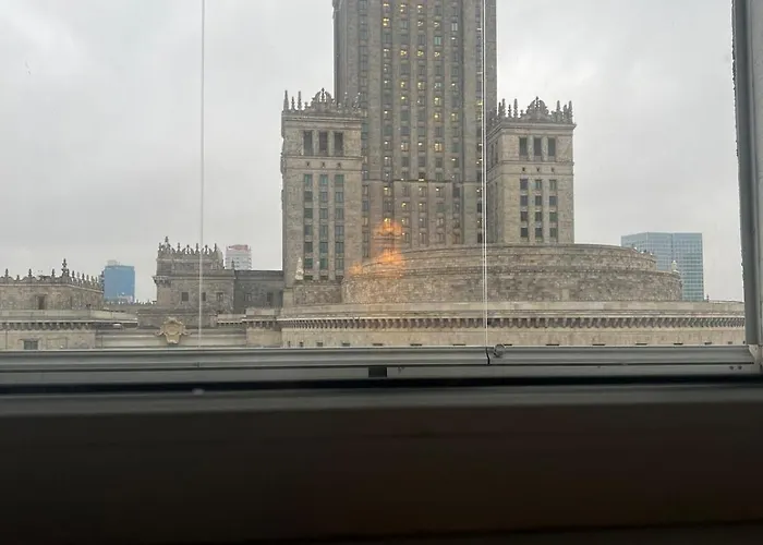 Stylish Apt, Palace View Варшава