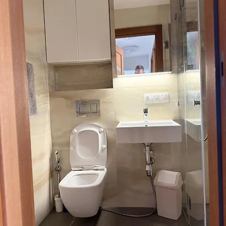 Stylish Apt, Palace View Апартаменты